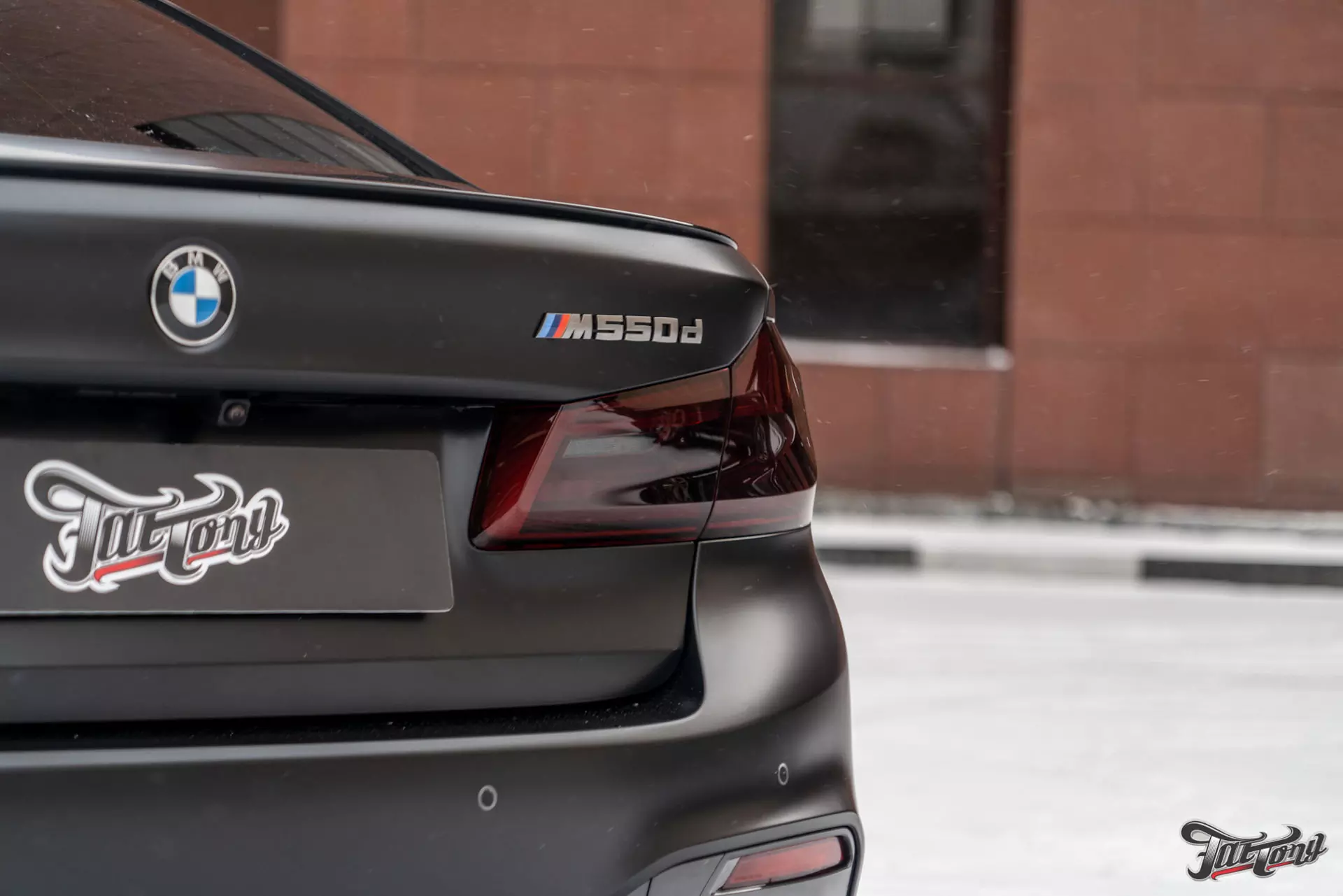 BMW 5. Оклейка в матовый полиуретан